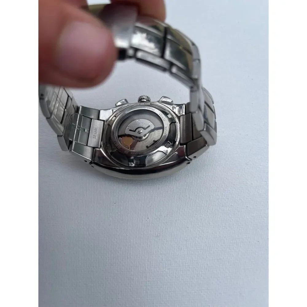 Seiko Sportura Chronograph Watch 7L22-0AD0 Vintage (Needs new capacitor)